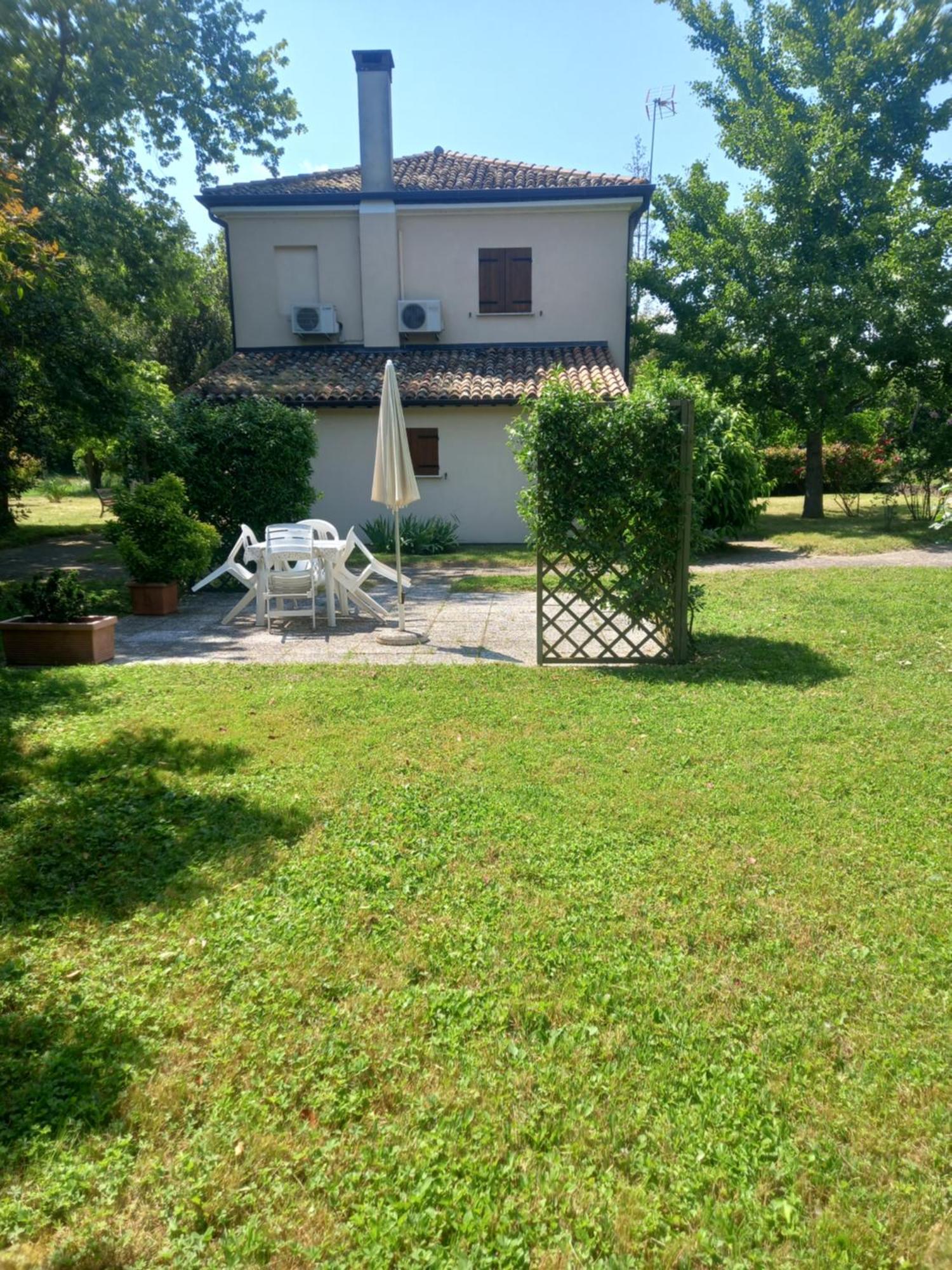 Holiday Home Giaron Rosolina Luaran gambar